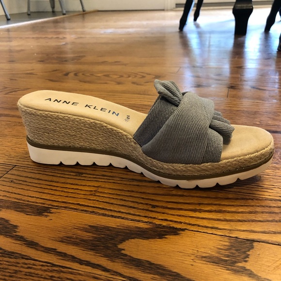 Anne Klein iFlex Sandals Size 8.5 - Picture 2 of 6